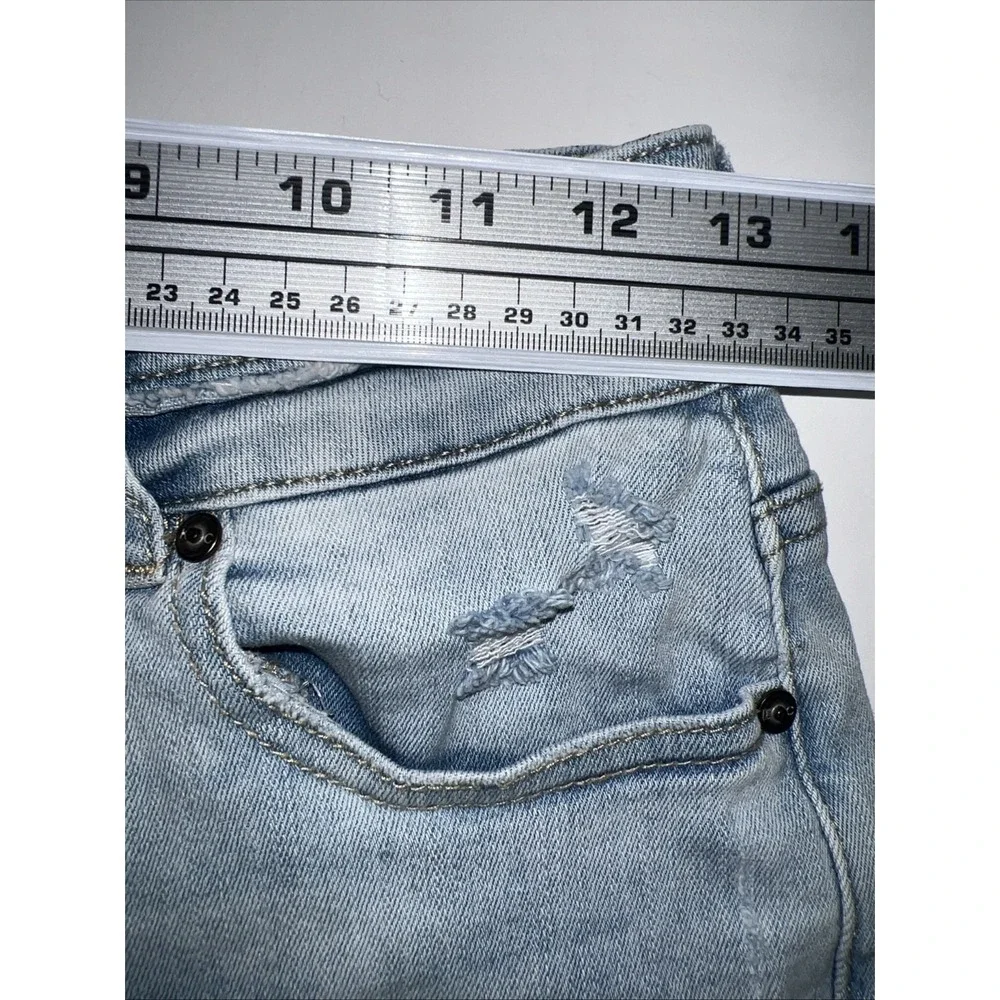 Kancan Jeans Women's Size 28 Skinny Distressed‎ Denim Light Washed Jeans